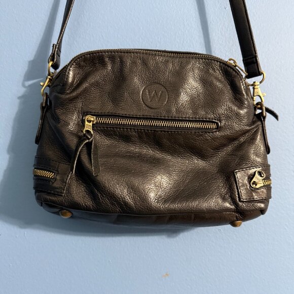 Wanderers Travel Co Leather Crossbody Bag - Picture 2 of 10